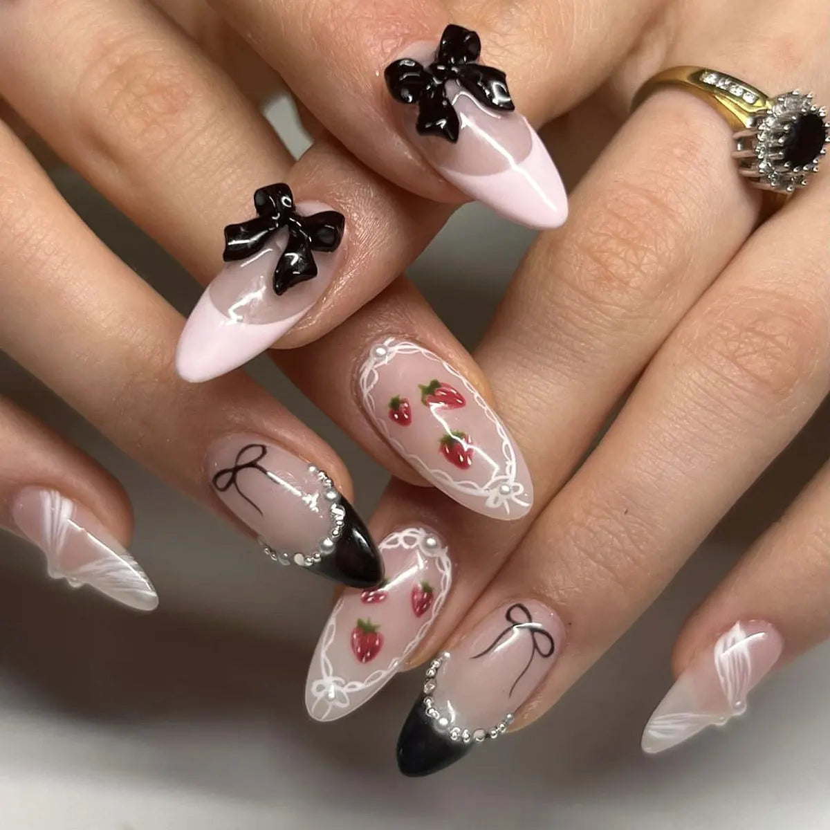 Gradient Black Press-On Nails — Y2K Star Moon Swan & Bowknot Design